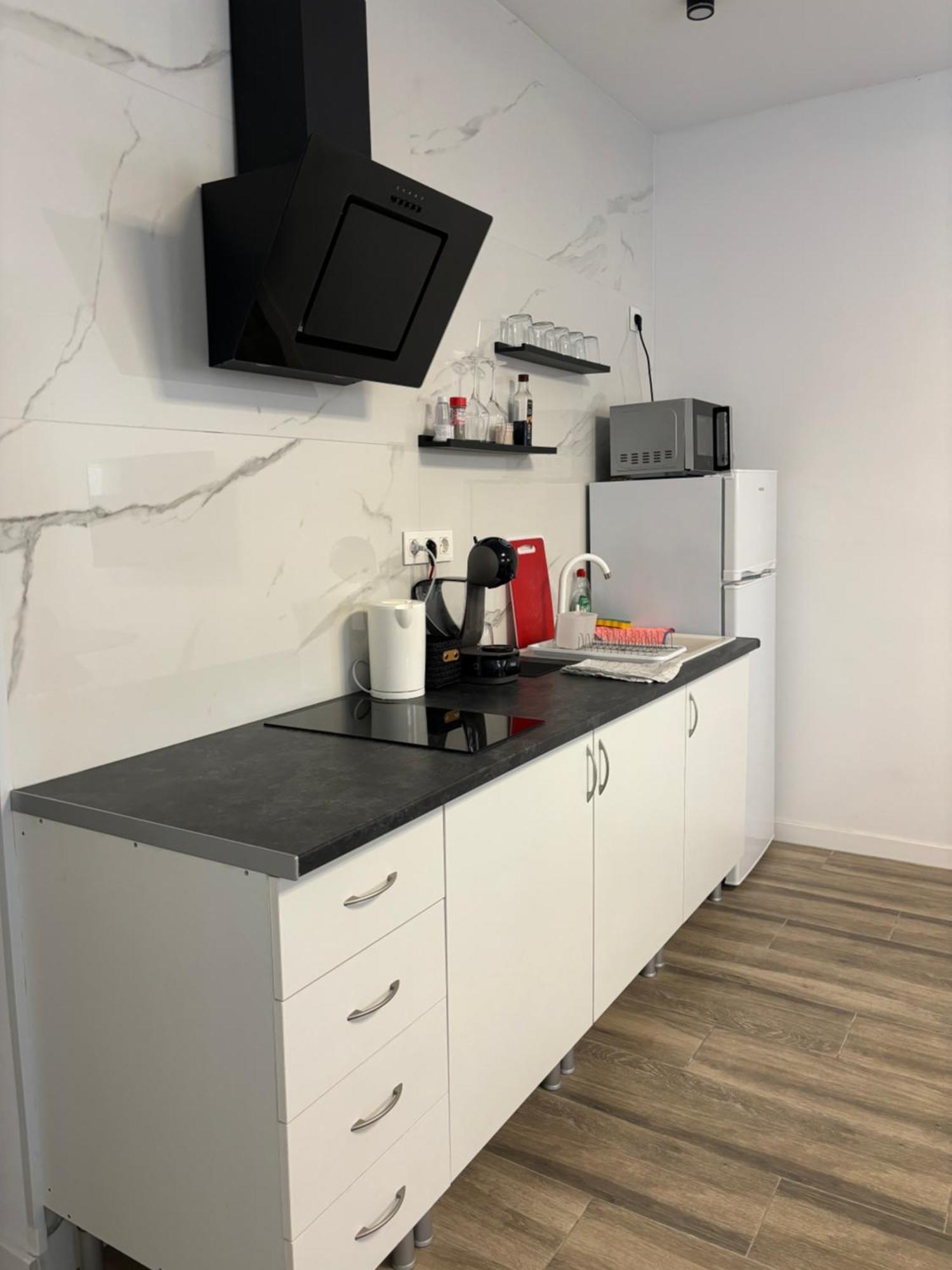 Apartamento Blanco Y Negro En El Centro Αλικάντε Εξωτερικό φωτογραφία