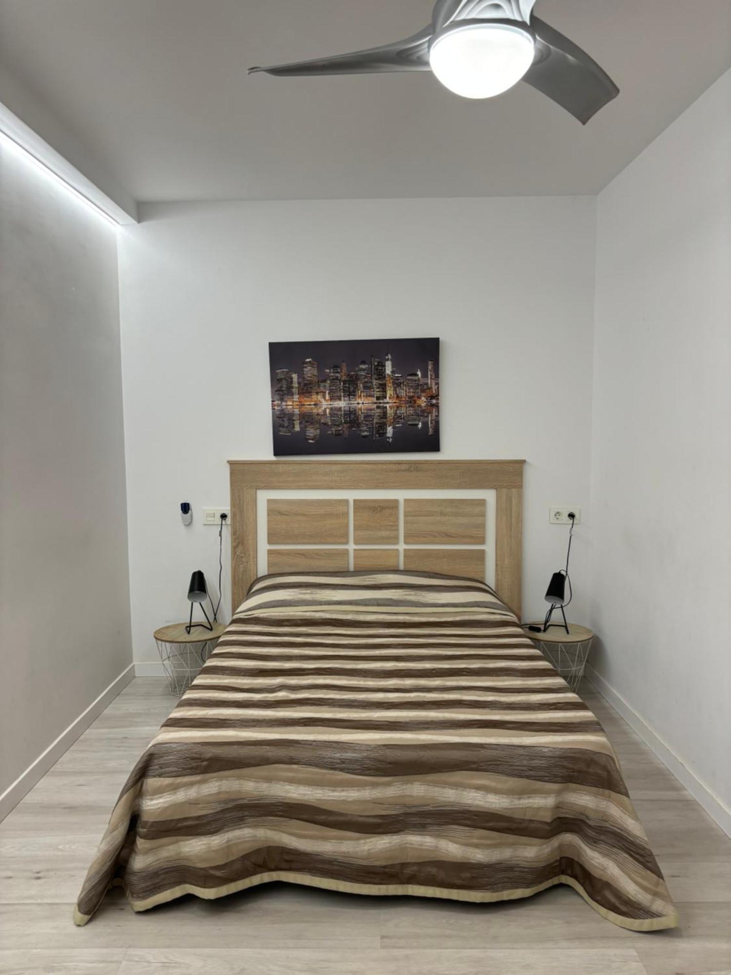 Apartamento Blanco Y Negro En El Centro Αλικάντε Εξωτερικό φωτογραφία